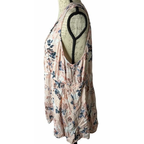 Torrid Size 3 Pink Blush Floral‎ Challis Tank Surplice Neckline Stretch Waist - Picture 3 of 6